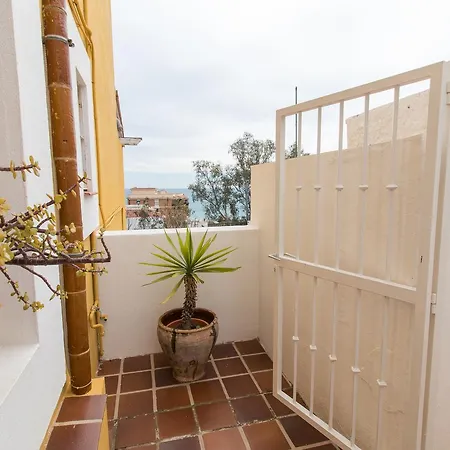 C46 - House With Garden & Pool In Apartment