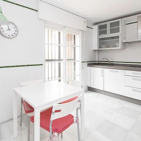 C46 - House With Garden & Pool In Apartment Malaga