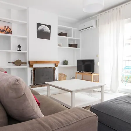 Apartment C46 - House With Garden & Pool In