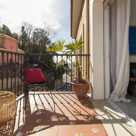 C46 - House With Garden & Pool In Apartment *